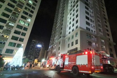 Khám nghiệm điều tra vụ cháy căn hộ trong chung cư Mường Thanh Viễn Triều
