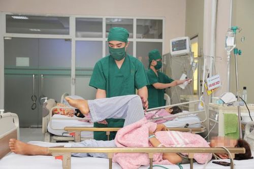 Cứu đôi chân cho nam thanh niên 19 tuổi bị ngã từ độ cao 4m