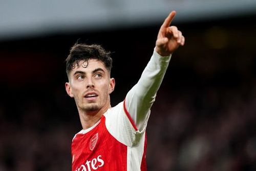Thắng Brighton, Arsenal tạm thời lên đỉnh bảng Ngoại hạng Anh