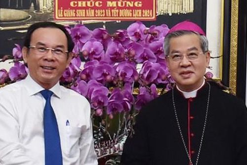 Lãnh đạo TPHCM thăm, chúc mừng Giáng sinh năm 2023