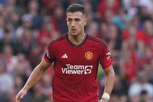 Chấm điểm Liverpool vs Man Utd: Varane, Onana quá hay