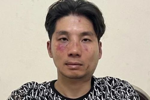 Hà Nội: Nam thanh niên xông vào quán ốc để cướp, đâm bị thương một cảnh sát