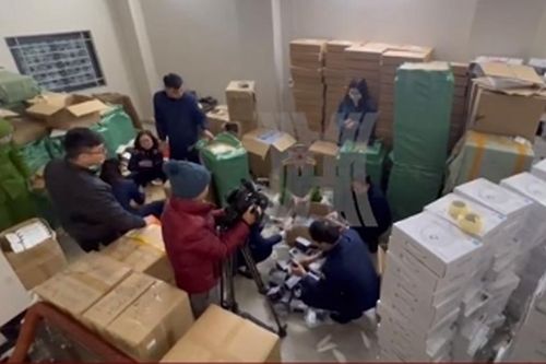 Phát hiện, thu giữ hàng nghìn sản phẩm điện tử, loa đài nhập lậu