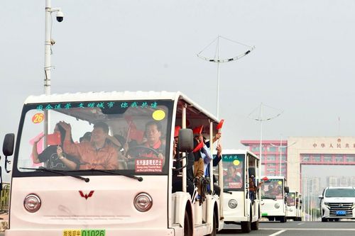 Tăng thu hút khách Trung Quốc tới Quảng Ninh bằng đường biển và đường hàng không