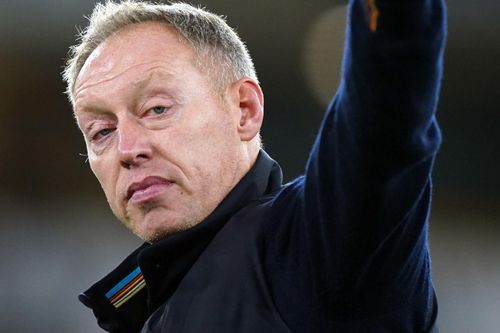 Sắp có HLV thứ 2 mất việc ở Premier League