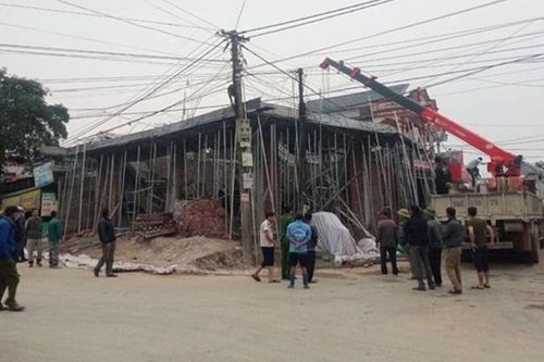 Sập giàn giáo khi đổ bê tông trần nhà, một người tử vong