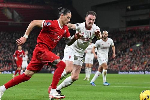 Hòa 'cảm tử' Liverpool, Ten Hag vẫn chưa thoát nạn