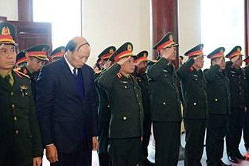 Đoàn công tác Quân ủy Trung ương, Bộ Quốc phòng dâng hương tại Khu di tích Quốc gia đặc biệt rừng Trần Hưng Đạo
