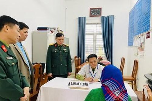 Binh chủng Công binh khám bệnh, cấp phát thuốc miễn phí cho các đối tượng chính sách