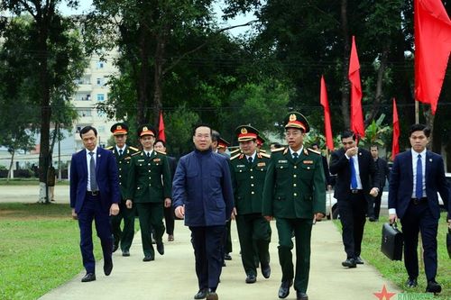 Chủ tịch nước Võ Văn Thưởng kiểm tra công tác sẵn sàng chiến đấu của Bộ đội Đặc công