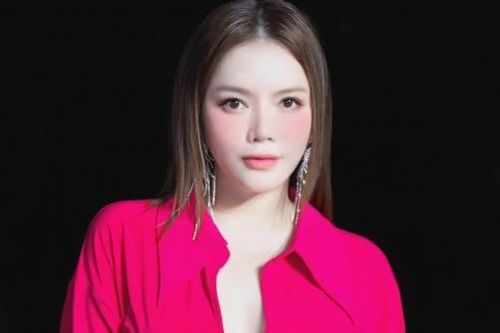 Ngắm phong cách thời trang gợi cảm và nhan sắc trẻ trung của diễn viên Lý Nhã Kỳ