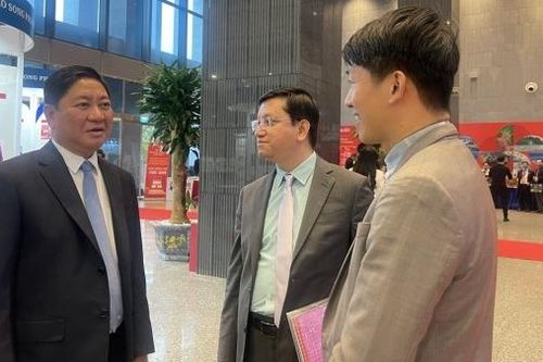 Cơ quan ngoại giao là cầu nối vững chắc giữa địa phương với thế giới