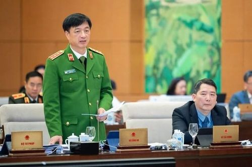 Lãnh đạo Bộ Công an: Tội phạm sử dụng dao gây án có xu hướng tăng