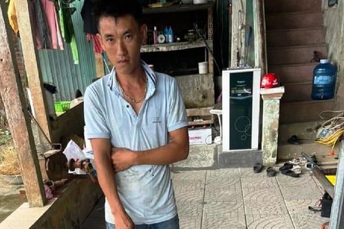 Đang đứng ở chợ, người phụ nữ bất ngờ bị đạn găm trúng ngực
