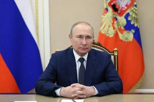 Khoảnh khắc Tổng thống Putin nộp hồ sơ tranh cử nhiệm kỳ mới