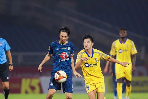 HAGL liên tục thua: HLV Kiatisuk lo dần là vừa