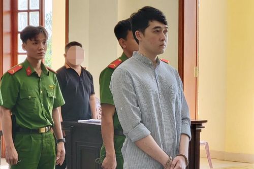 Cả trăm sinh viên ở Cần Thơ dự phiên tòa hai thanh niên lừa đảo hàng tỷ đồng