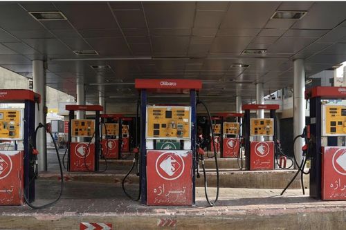 Các trạm xăng trên toàn Iran tê liệt vì bị tấn công mạng
