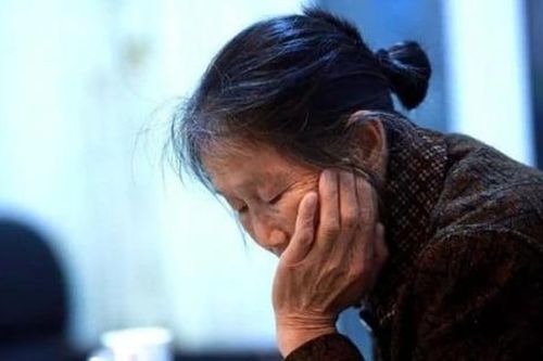Về già muốn yên ổn không làm 3 việc này khi sống cùng con trai