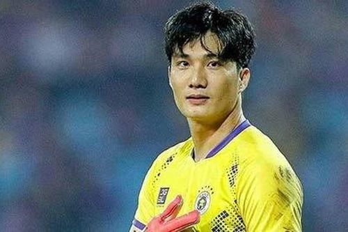 Văn Hoàng đánh tiếng muốn lên ĐT Việt Nam dự Asian Cup 2023; Văn hóa của MU: Cứ chê bai là đá hay, kỳ vọng là đá dở