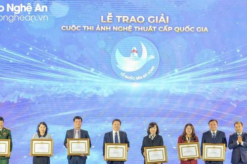Nghệ An có 1 tập thể xuất sắc và 1 tác giả đạt giải Nhất trong Cuộc thi ảnh nghệ thuật cấp Quốc gia về đề tài biển, đảo quê hương