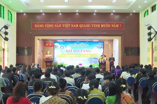 Đào tạo và bồi dưỡng tiếng Việt cho 62 cán bộ, học sinh nước bạn Lào