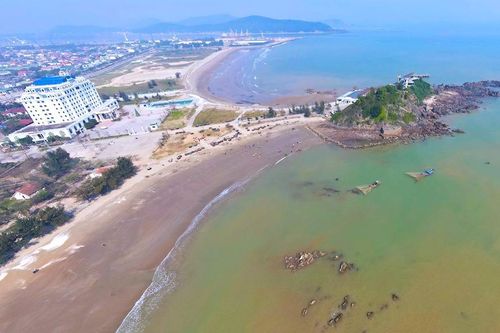 Dự án chậm tiến độ, nhiều hạng mục thi công khi chưa được cấp phép tại phố biển