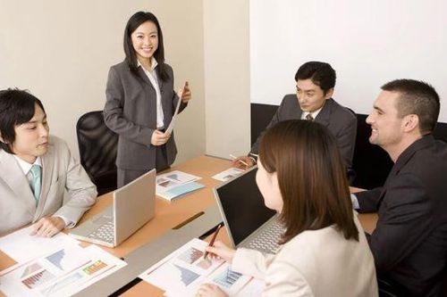 6 điều dù không ai nói ra nhưng chị em công sở vẫn phải nắm vững để trở nên tinh tế nơi làm việc