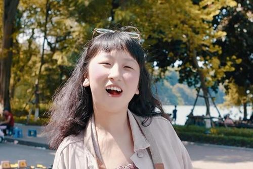Từng rất được yêu thích, 'hot girl đẹp lạ' càng ngày càng lố khiến dân tình ngán ngẩm