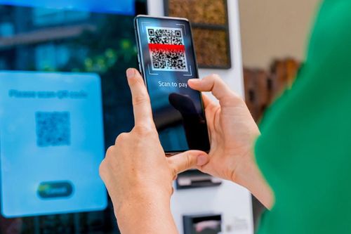 Nên thận trọng trước khi quét mã QR