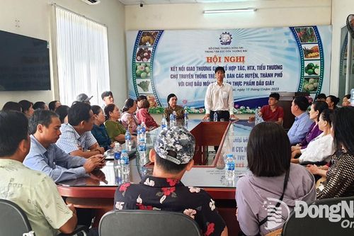 Hơn 60 tiểu thương tham gia kết nối giao thương tại chợ đầu mối Dầu Giây