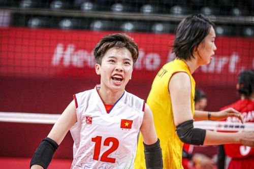 VĐV Nguyễn Khánh Đang phòng thủ hay nhất giải bóng chuyền thế giới