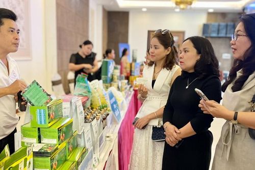 Tháo gỡ khó khăn để thúc đẩy tiêu thụ nông sản