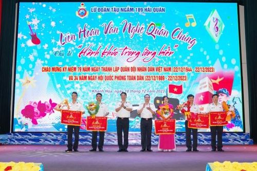 Lữ đoàn 189 Hải quân tổ chức Liên hoan văn nghệ quần chúng