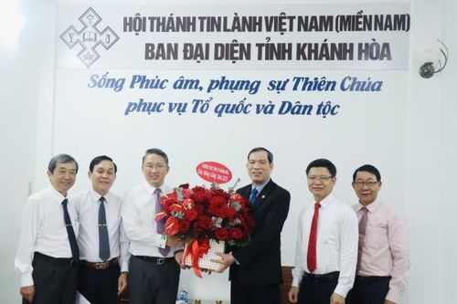 Bí thư Tỉnh ủy Nguyễn Hải Ninh thăm Ban đại diện Tin lành tỉnh nhân dịp Lễ Giáng sinh
