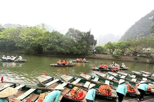 Du lịch Ninh Bình tiếp tục khởi sắc
