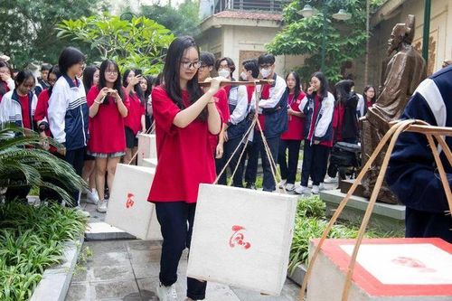 Trải nghiệm tour du lịch văn học độc đáo 'Chữ Tâm Chữ Tài'
