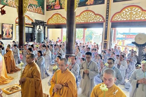 Khóa tu 'Một ngày an lạc' tại chùa Bửu Long (BR-VT)