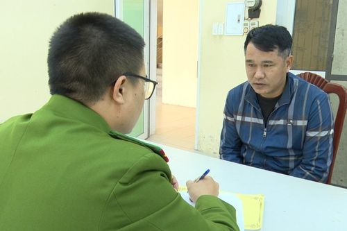 Vận động thành công 2 đối tượng truy nã có nhiều tiền án, tiền sự ra đầu thú