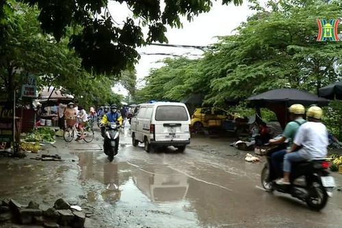 Phân luồng giao thông thi công đường Nguyễn Cảnh Dị