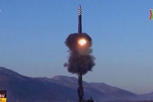 Triều Tiên xác nhận phóng ICBM Hwasong-18