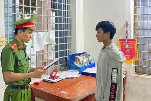 Phát hiện kho bình chứa 'khí cười' quy mô lớn
