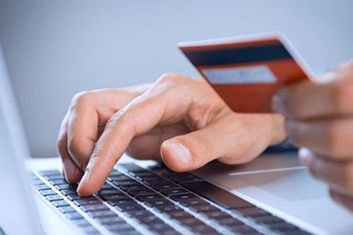 Mở tài khoản ngân hàng bằng hộ chiếu có được không?