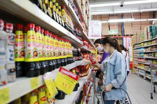 Hàng Việt vẫn gặp khó ngay trên 'sân nhà'