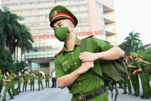 Công dân đã phun xăm lông mày có đủ điều kiện thi các trường Công an nhân dân không?