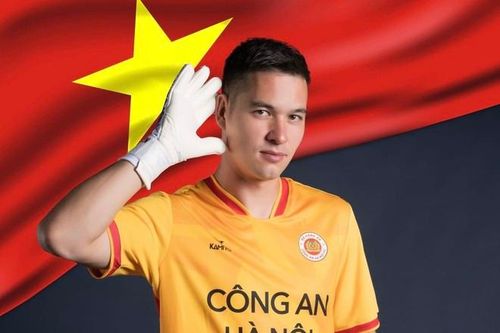 Filip Nguyễn dùng tên tiếng Việt, tự hào là nòi giống Lạc Hồng