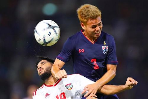 Thoát án kỷ luật, 'vua cùi chỏ' Theerathon lĩnh xướng tuyển Thái Lan tại Asian Cup
