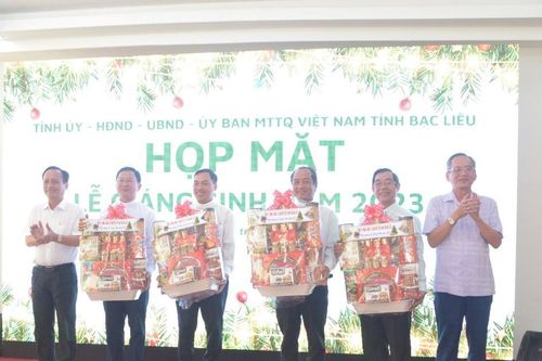 Họp mặt các chức sắc tôn giáo nhân dịp Lễ Giáng sinh 2023