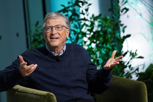 Bill Gates nói không biết dùng AI