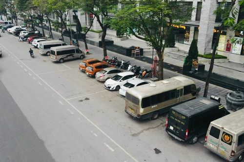 Tại phường Hoàng Liệt: Trông giữ xe sai phép gây mất an toàn giao thông